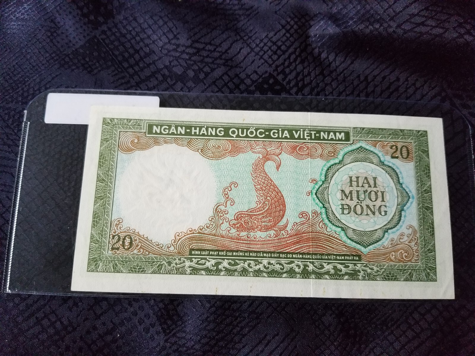 South Vietnam 20 Dong 1964 Pick #16a Almost Circulated Tariff Incl