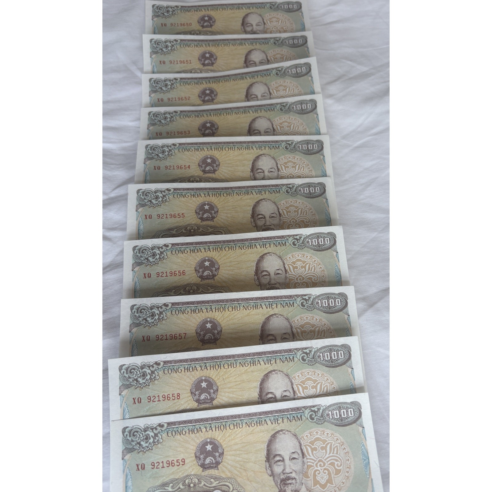 Lot of 10 – 1,000 Vietnam Dong 1988 Banknotes – CONSECUTIVE RUN – GEM UNC VND