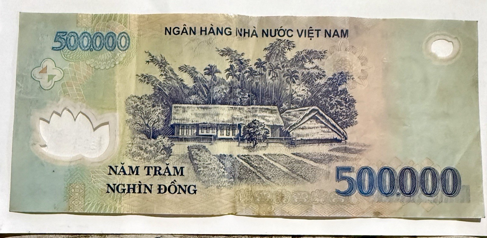 Vietnamese Nam Tram Nghin Dong 500.000 2004 Vietnam Currency Banknote Viet Nam