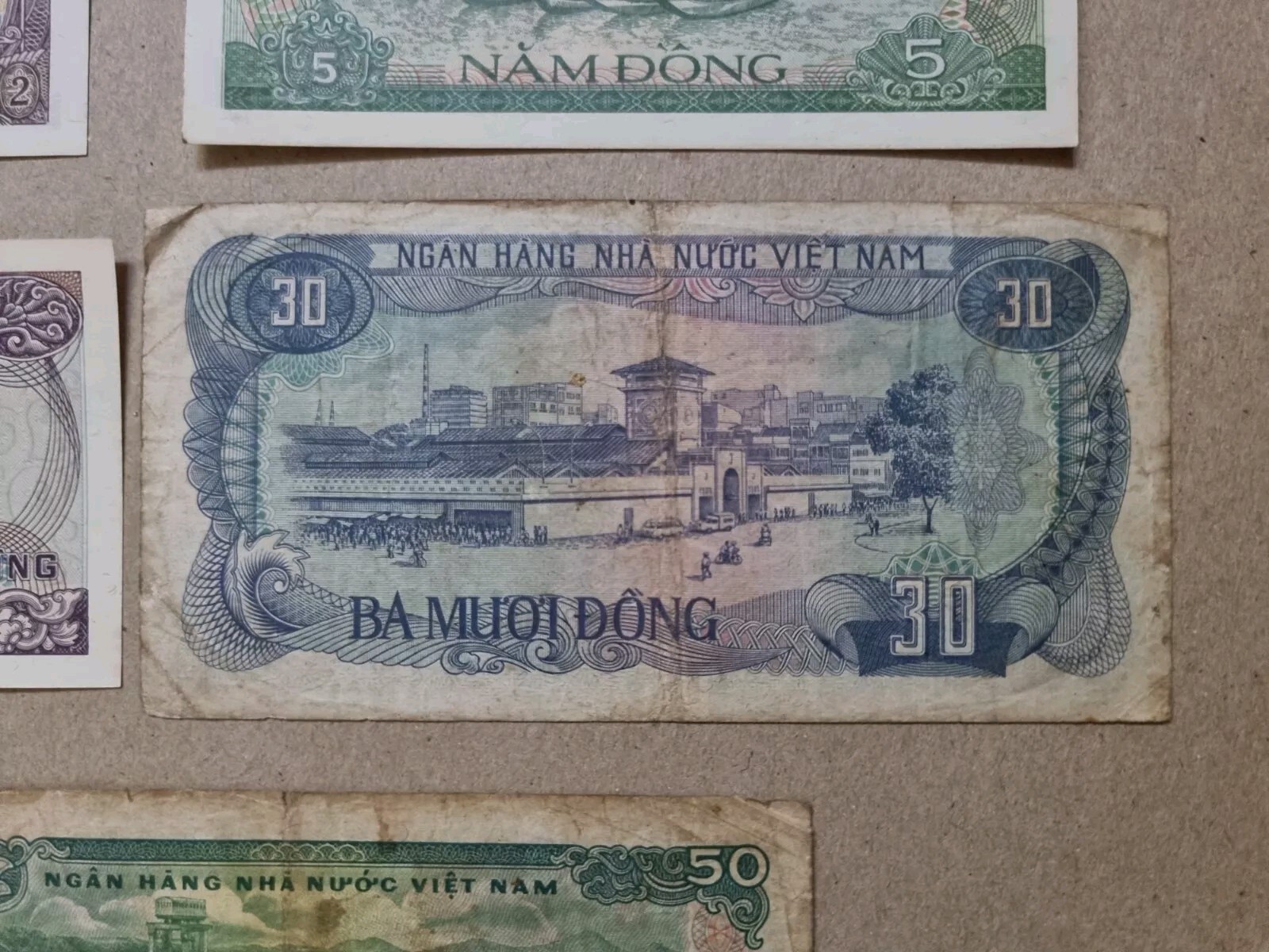 1985 Vietnam 1, 2, 5, 10, 20, 30, 50, 50, 100 & 500 Dong 10 Banknotes Set