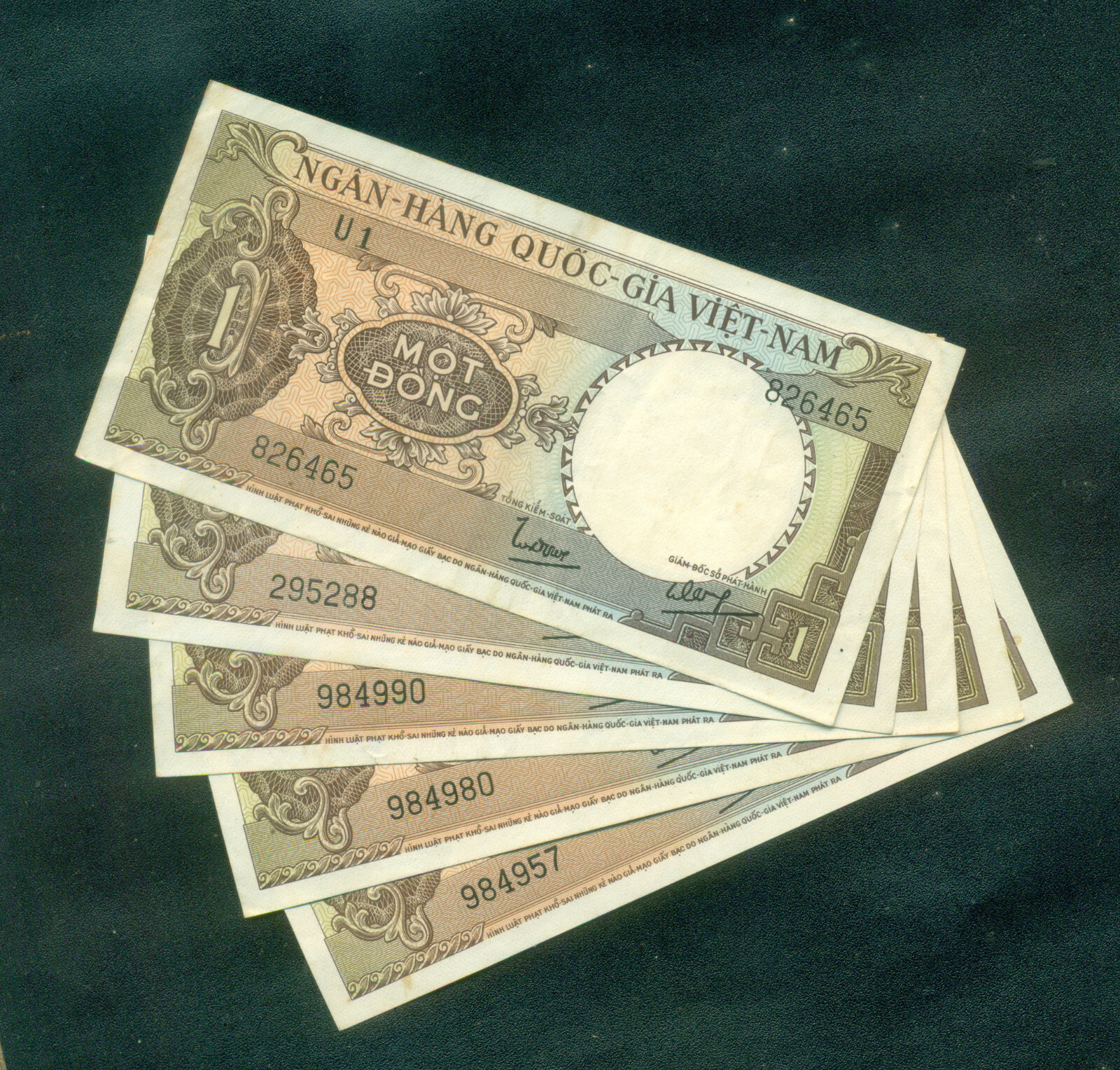 Vietnam VNCH 1964 1 DONG Pick 15 lot of 5 notes.
