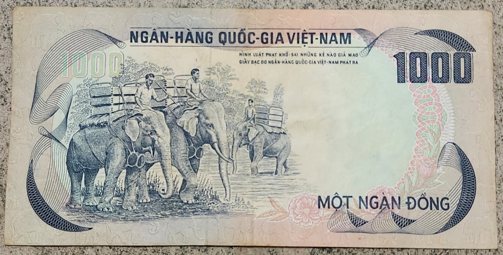 SOUTH VIETNAM / 1000 ÐÔNG BANKNOTE 1972 (P#34a)