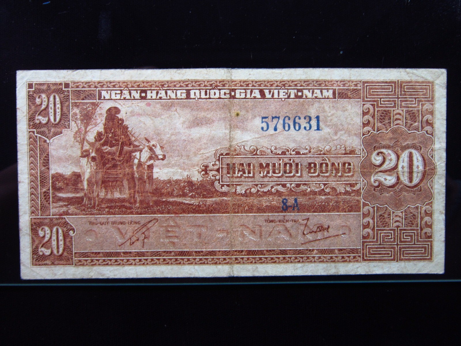 South Vietnam 20 Dong ND 1962 P6 i6631 Nguyễn Dynasty Việt Nam Banknote Money