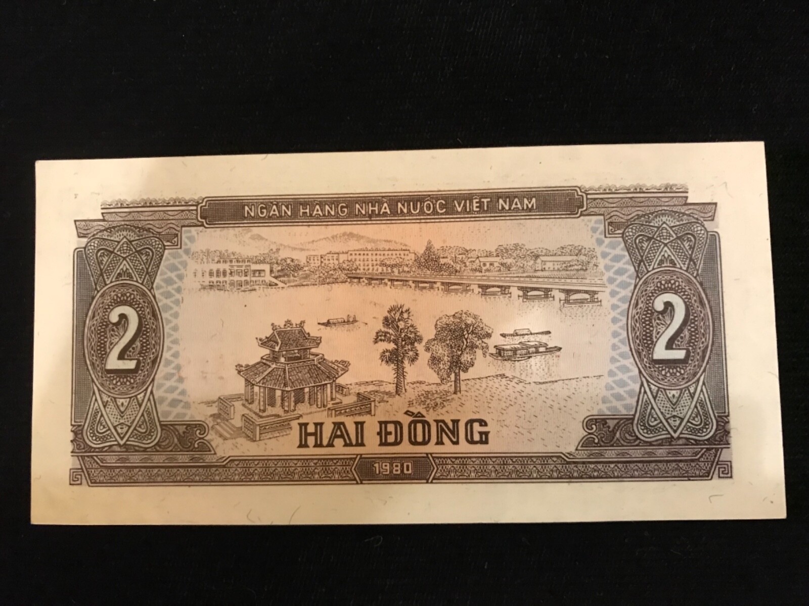 VIET NAM 1980 – 88 State Bank Paper Money 2- 2000 DONG NEW CONDITION