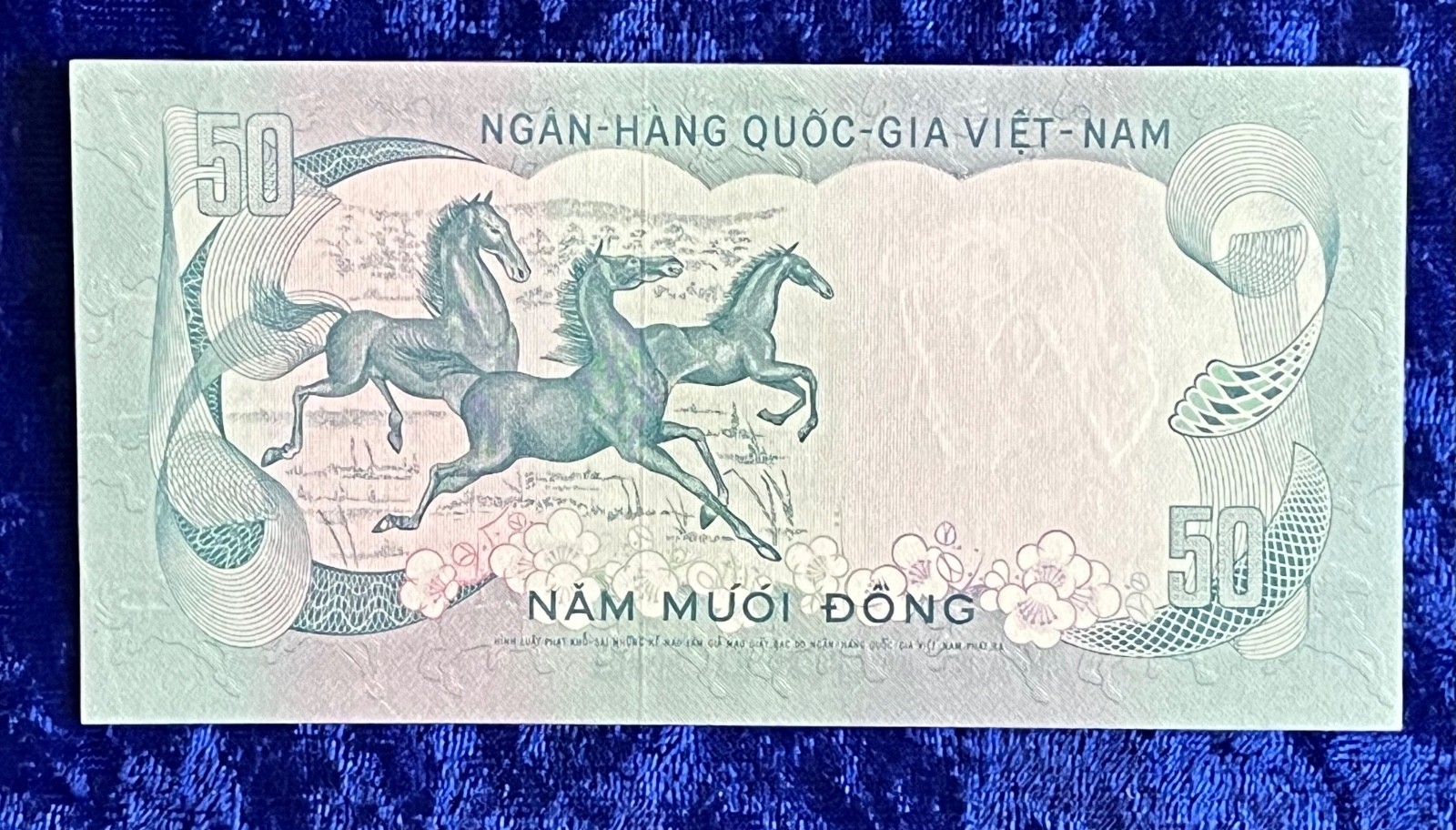 UNCIRCULATED South Vietnam 50 Dong 1972 Banknote P# 30a Free Shipping #2