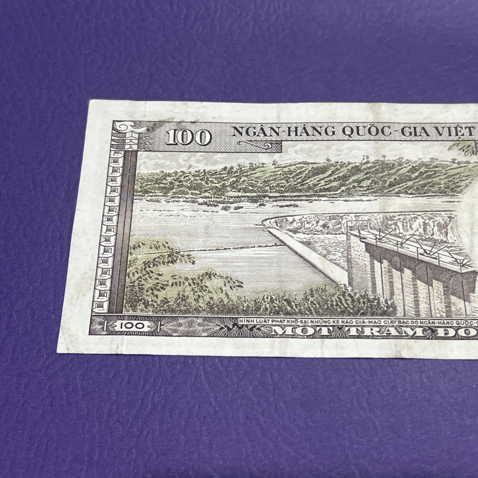 South Vietnam- 100 Dong- 1966