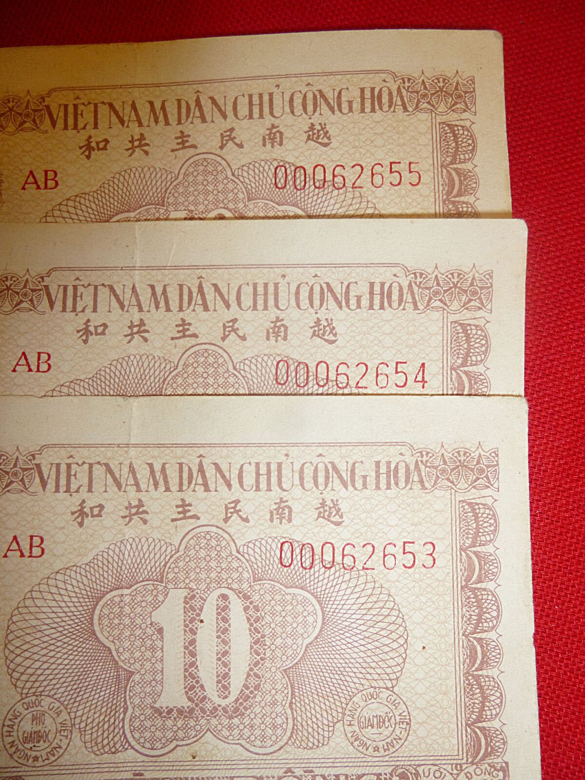 3 x CONSECUTIVE – 1951 NORTH VIETNAM – Viet Minh – Bank Note – 10 DONG – in safe