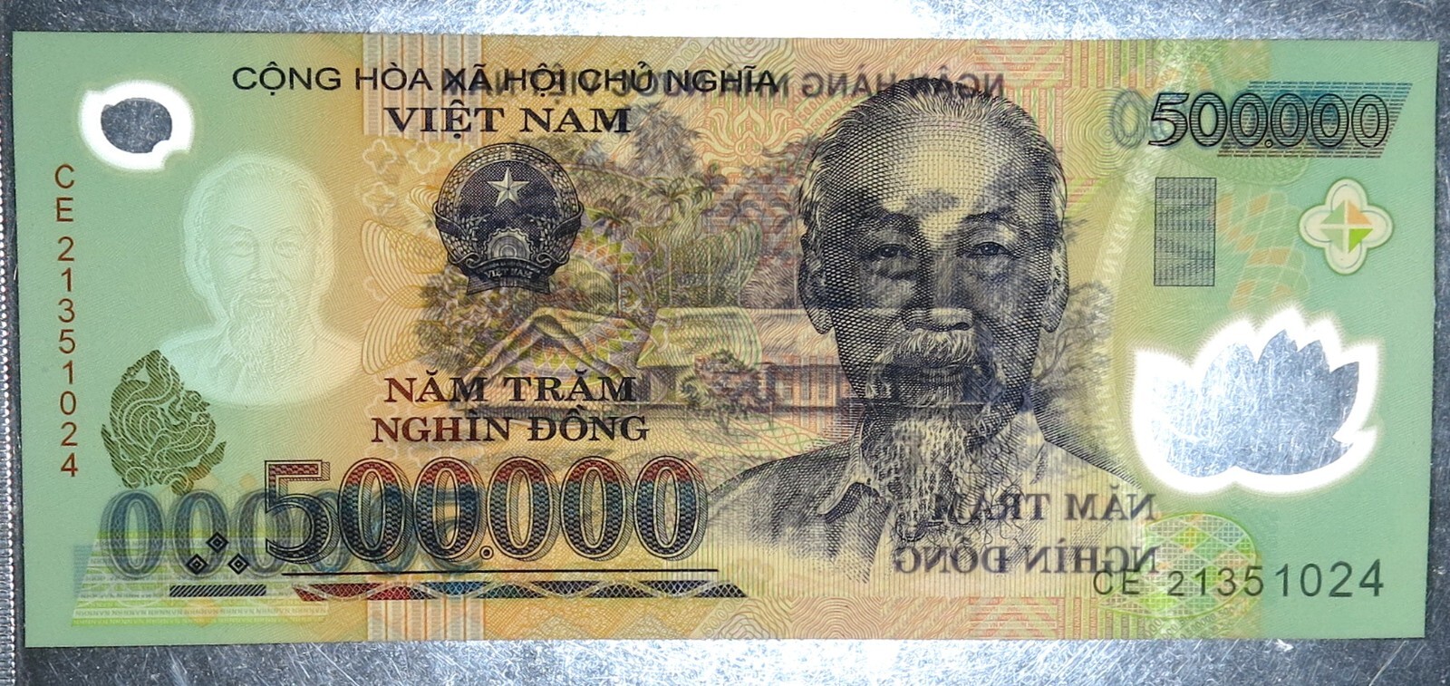 Vietnam 50 Million Dong = 500,000 Dong x 100 notes in UNC Condition, Brand New.
