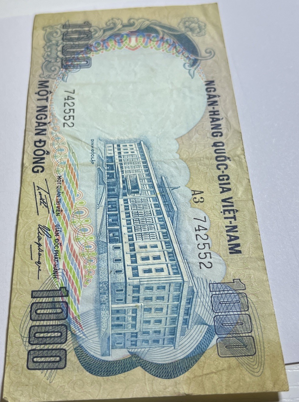 Viet Nam – South, National Bank, 1000 Dong ND (1972) P 34a BankNote