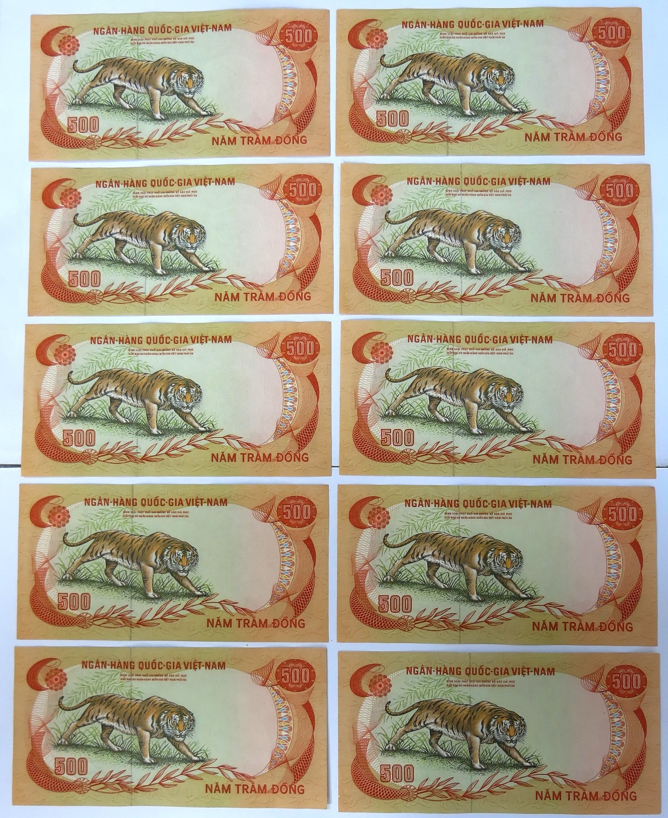 Vietnam South 1972. 500 Dong P. 33a, Tiger notes AU- UNC, Lot of 20 notes #1