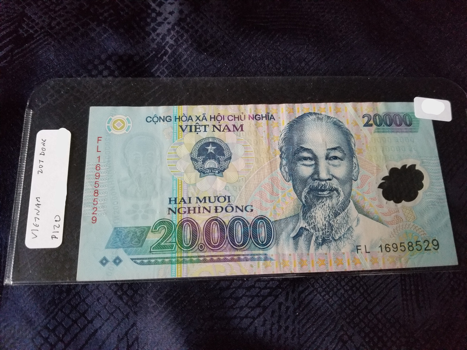 Vietnam 20000 Dong 2016 Very Fine – Serial #FL16958529