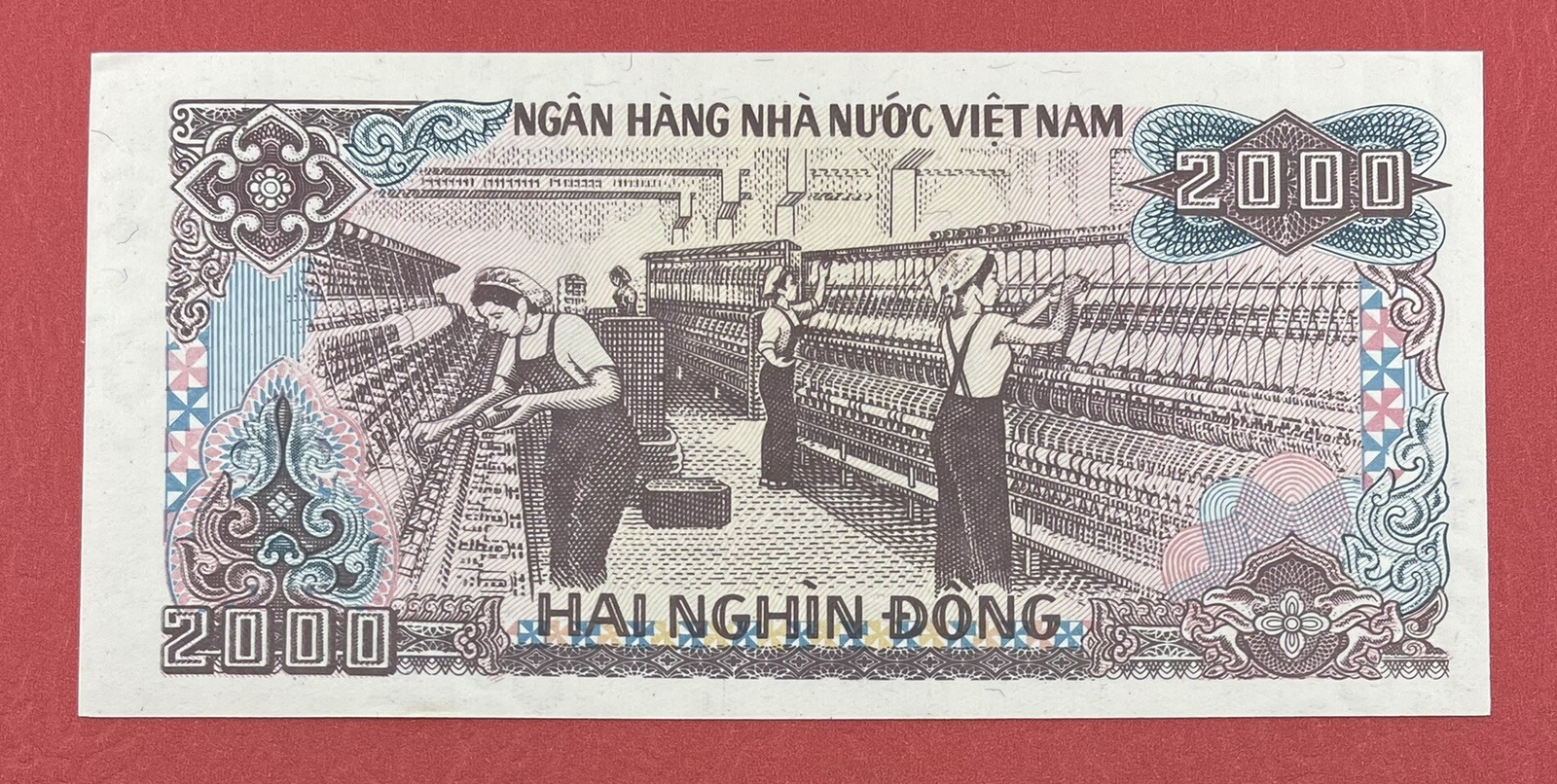 Vietnam 2000 Dong 1988-89 “Large Serial Digits” Pick# 107b UNC. #PL 1689