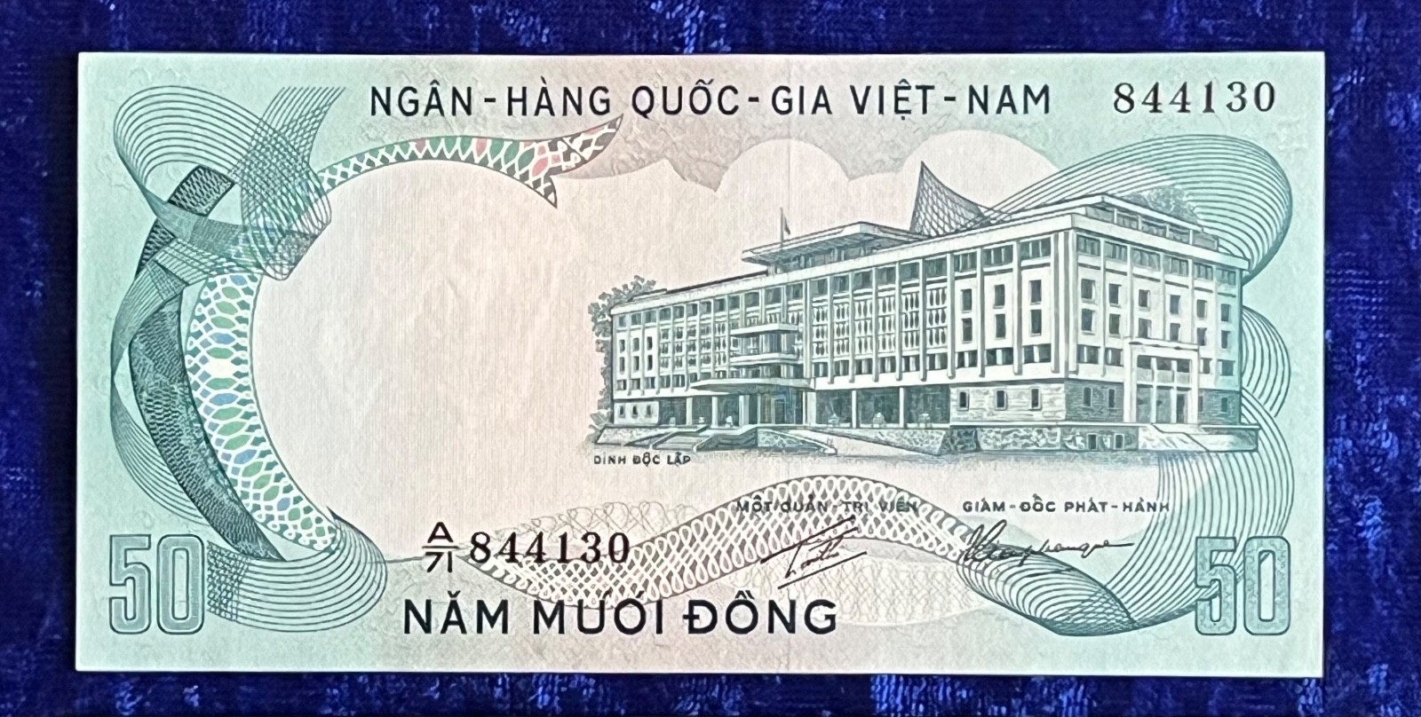 UNCIRCULATED South Vietnam 50 Dong 1972 Banknote P# 30a Free Shipping #1