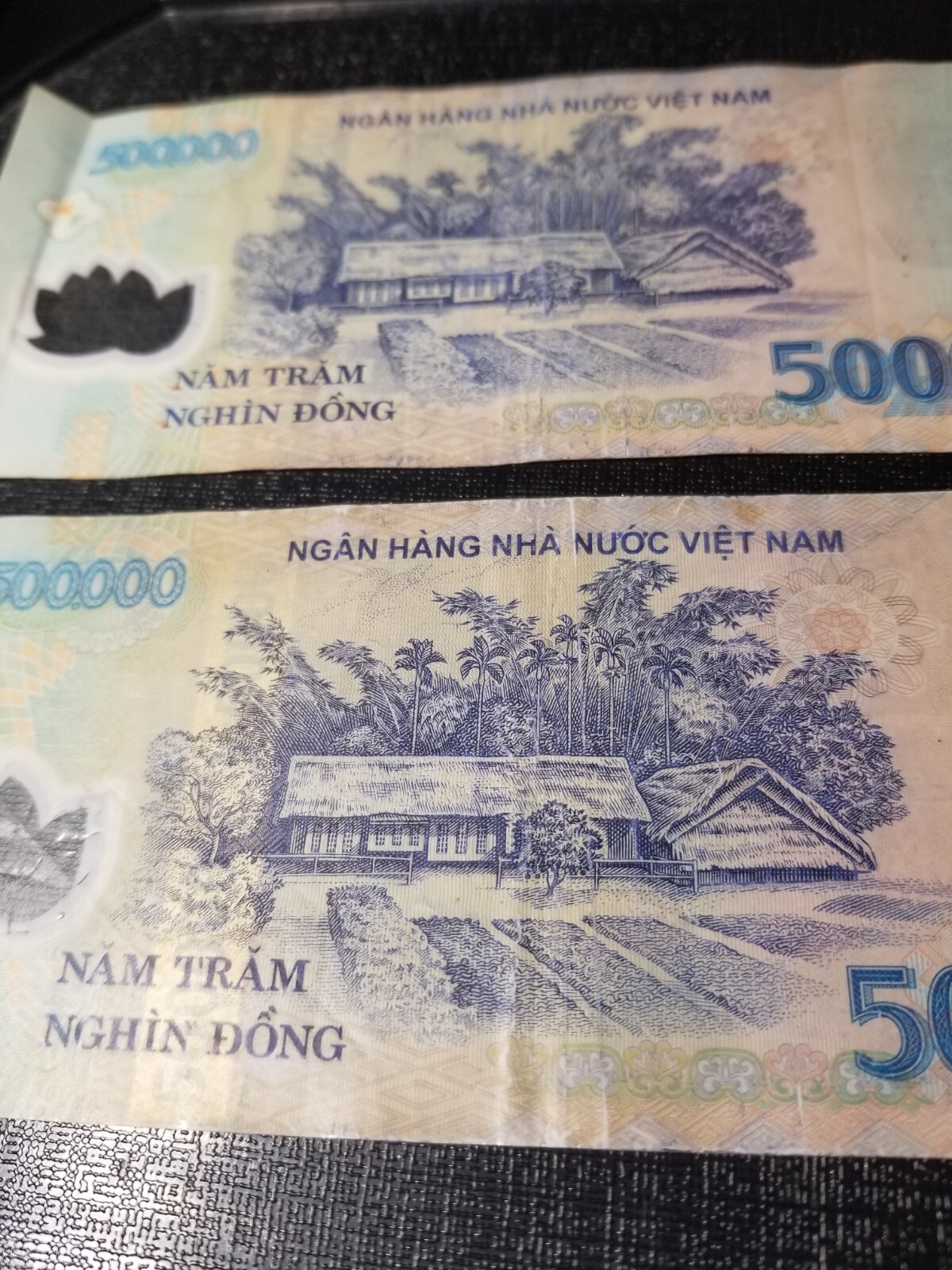 1 Million Vietnamese Dong ( 500000 x 2 Pieces ) Vietnam 500,000 Currency