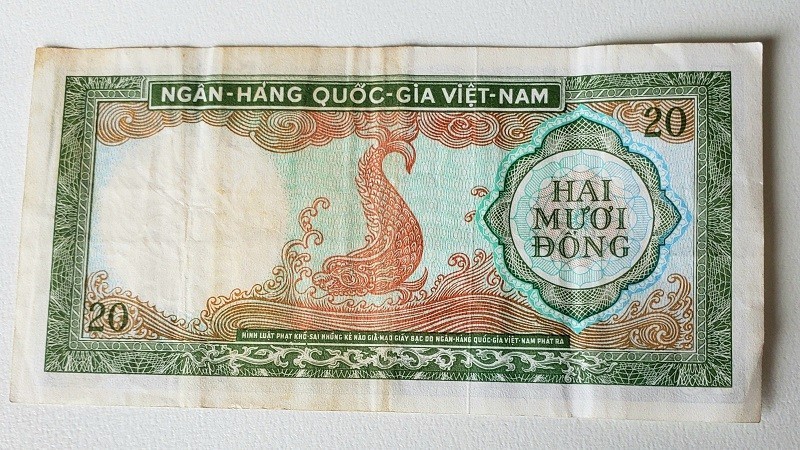 1964 Vietnam 20 Dong Banknote, #231081, Crisp w/foldlines, Vintage Currency, (4)