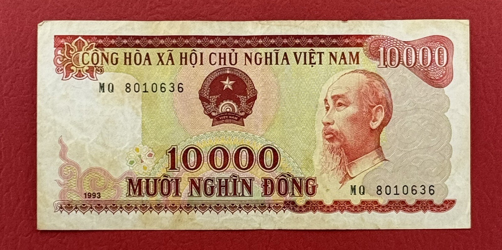 Viet Nam 10000 Dong 1993 Pick# 115a VF-XF. #PL2971