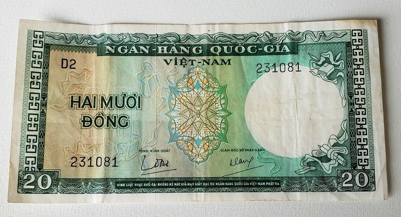 1964 Vietnam 20 Dong Banknote, #231081, Crisp w/foldlines, Vintage Currency, (4)