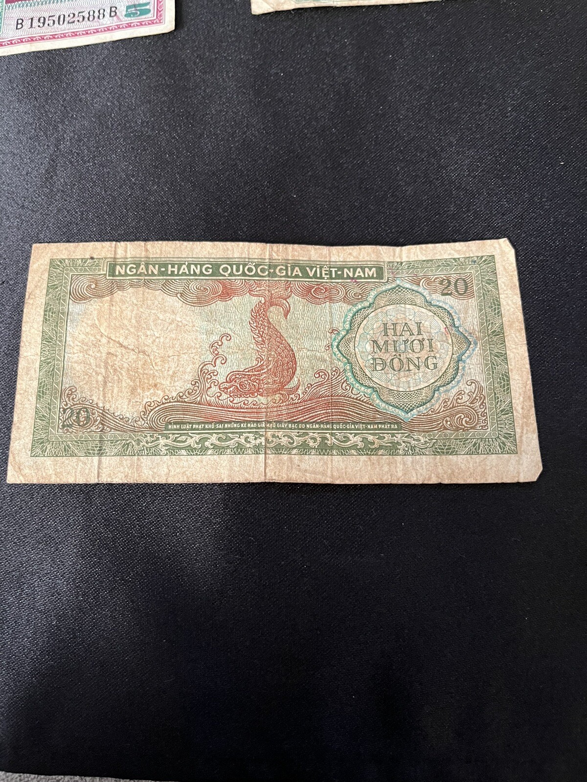 South Vietnam And Laos Bills From Roughly 1968. 1 – 20 Dong And 3 Others.