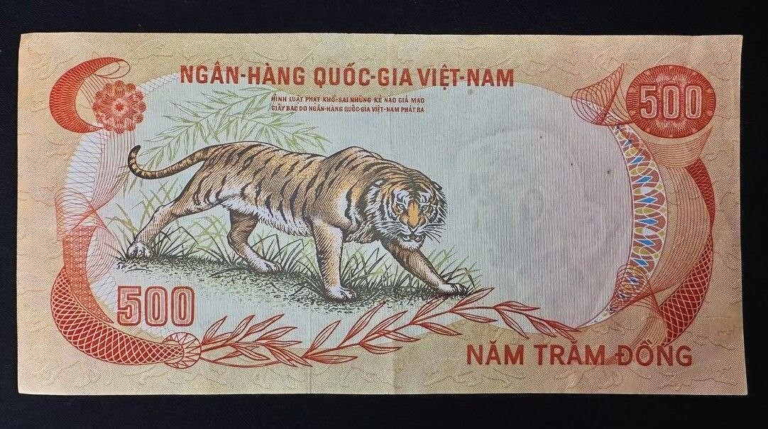 Vietnam War Era Banknote South Vietnamese 500 DONG 1972 Paper Money High grade