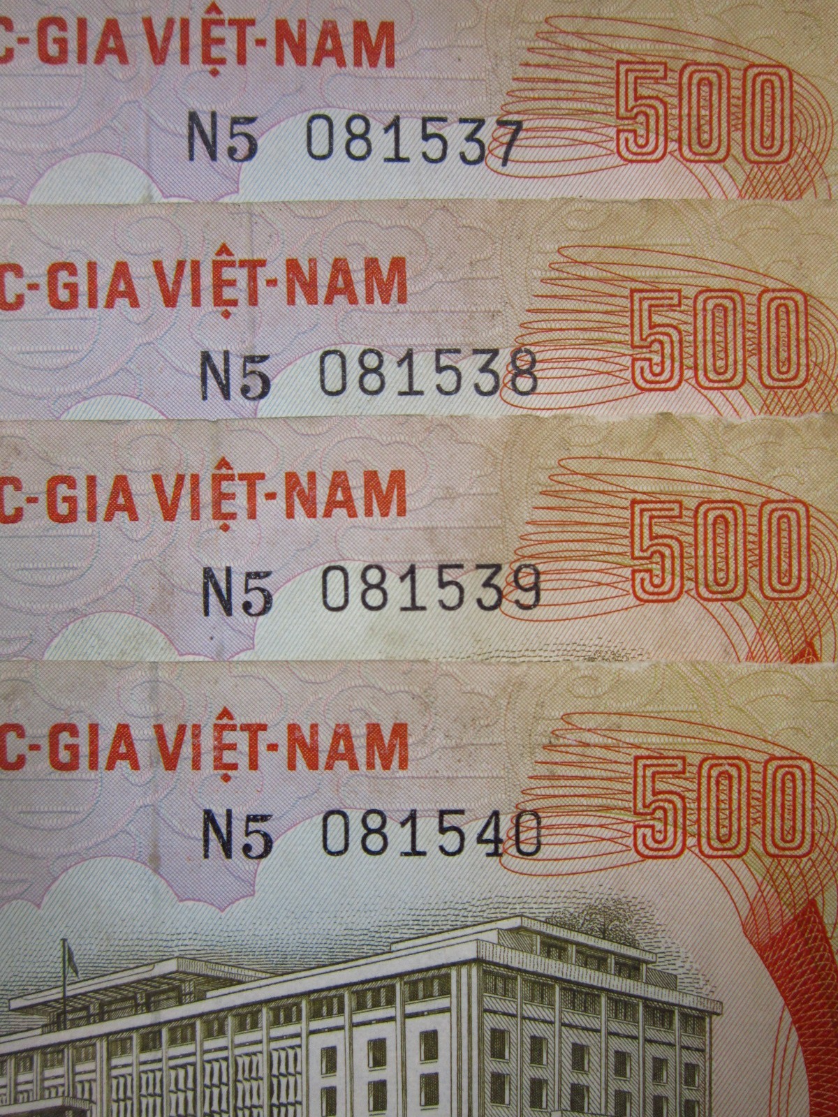 South Vietnam 500 Dong ND 1972 4x Sequential P33 Weak Paper i1537 Việt Nam Money