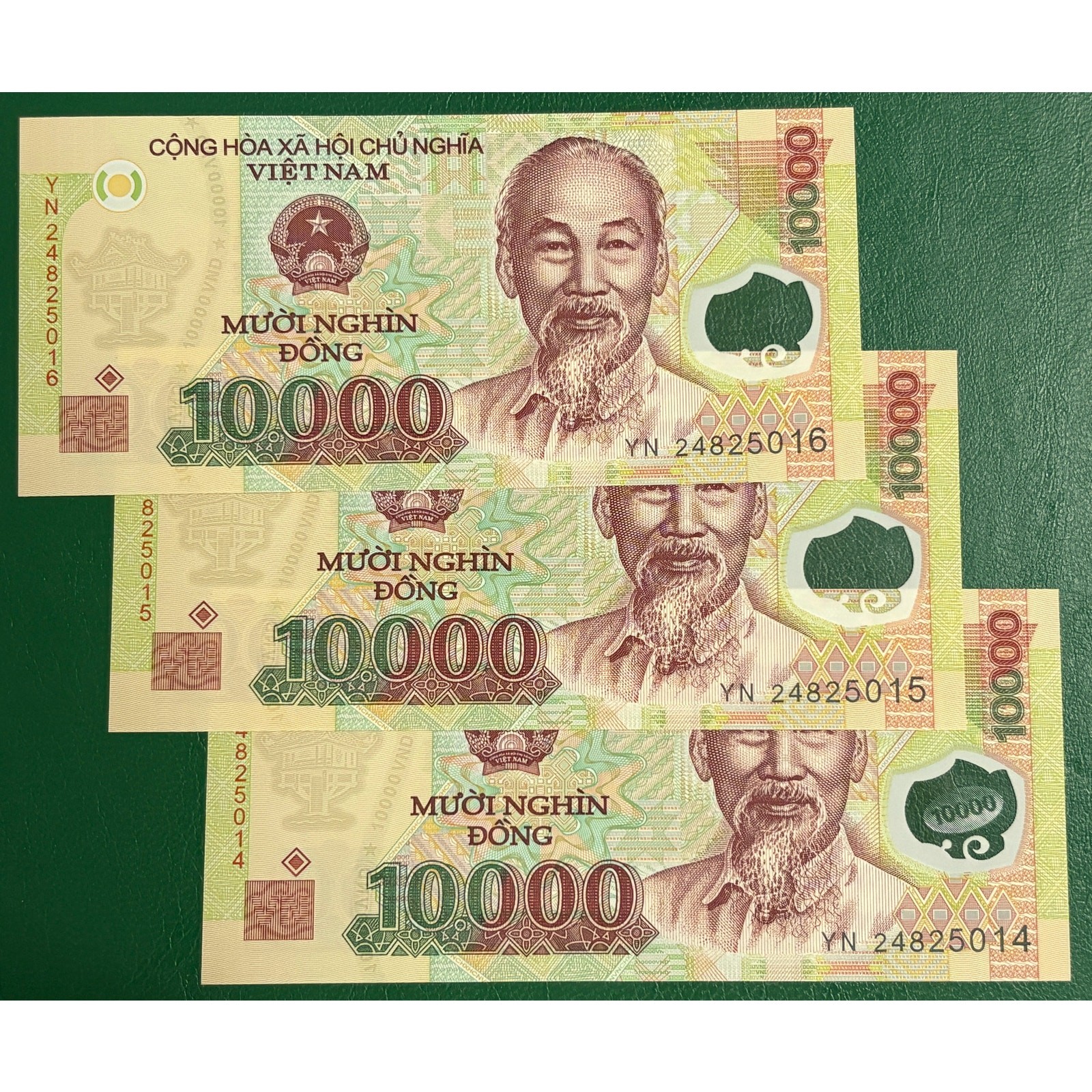 3 x VIETNAM 10000 Dong UNC Consecutive Polymer Banknotes VND 10,000 10K 30,000