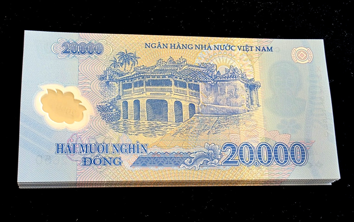 50 pcs x Vietnam 20000 (20,000) Dong / P-120 / Uncirculated polymer banknotes