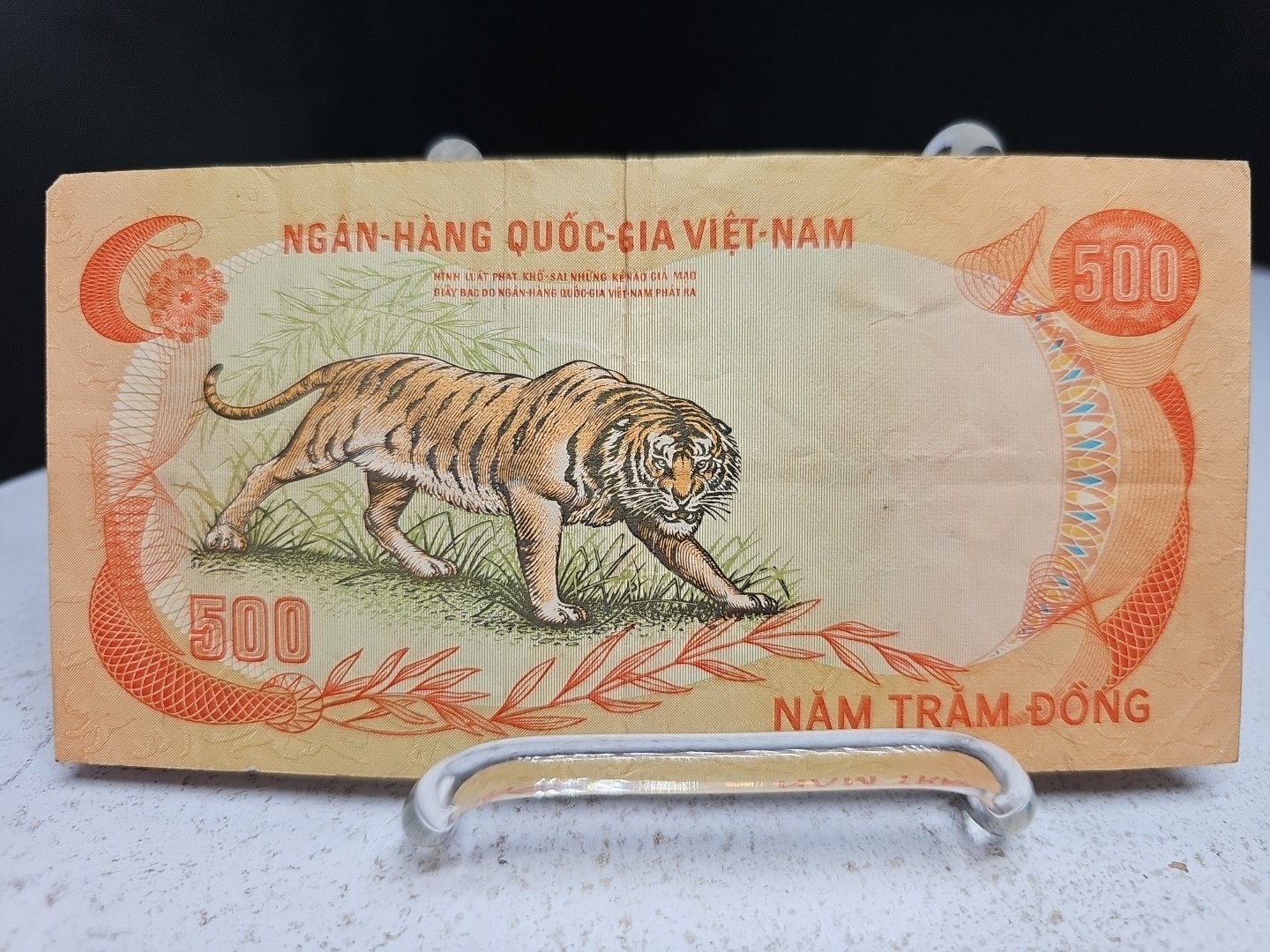 South Vietnam 100 & 500 Dong ND 1970’s Bank Notes