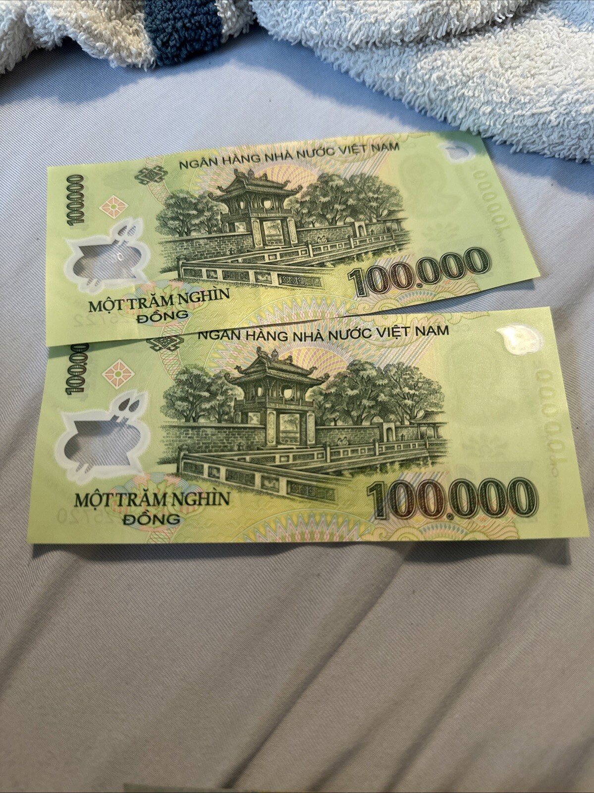 Lot Of Vietnam Bank Notes