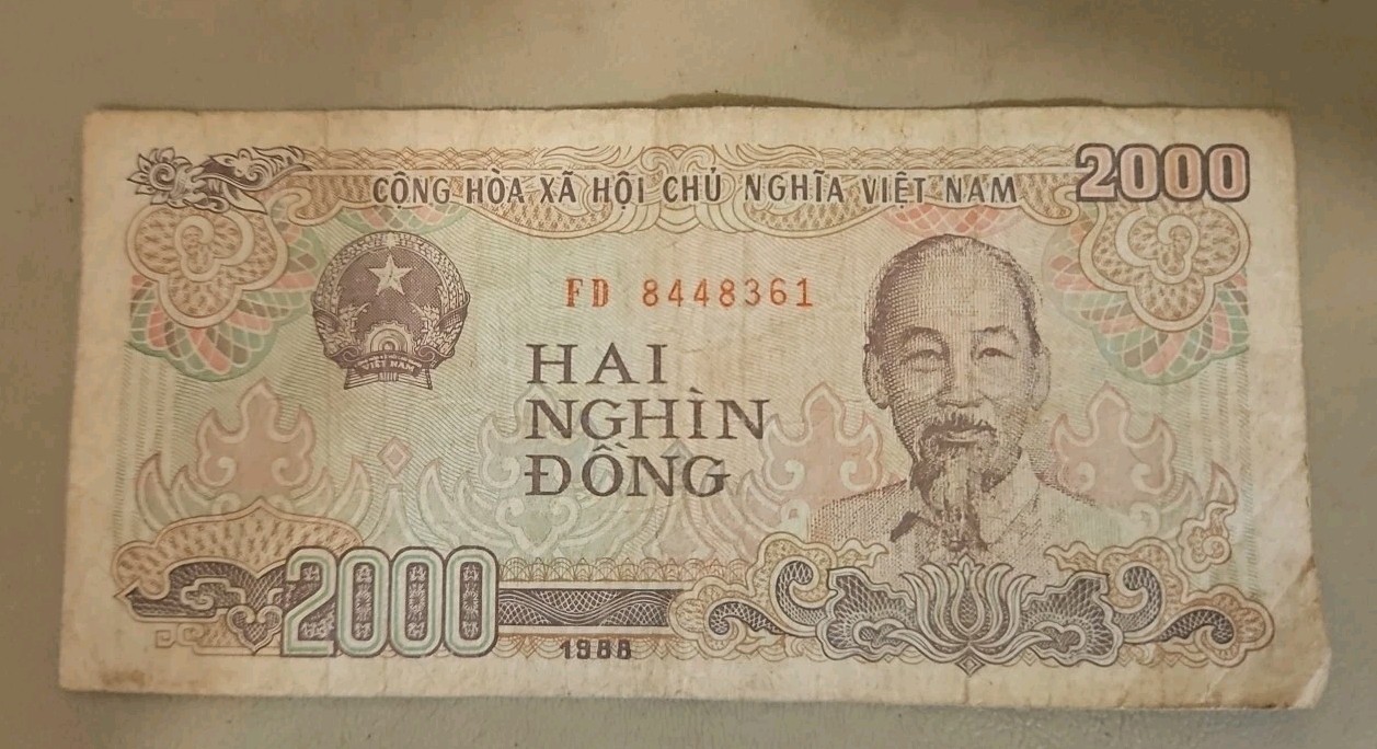1988 Vietnam 2000 Dong Note