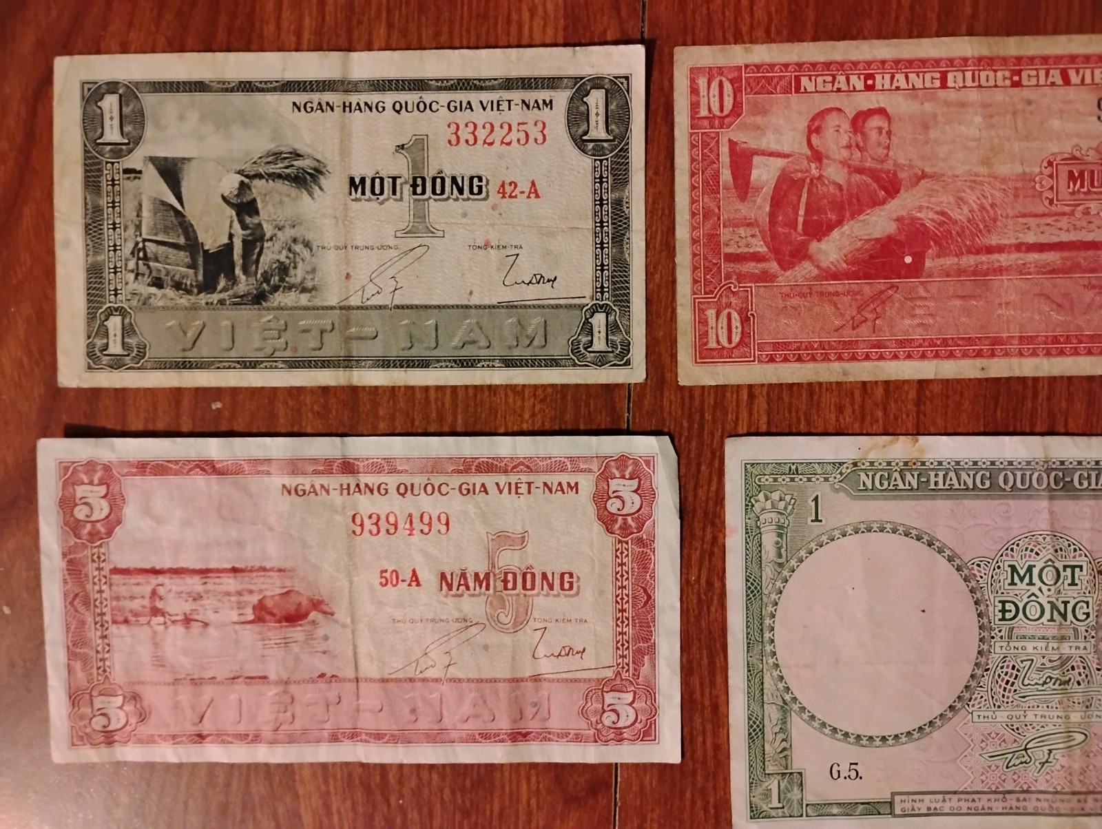 SOUTH VIETNAM1, 5 ,10Dong (1955) & 1 Dong 1956 Cir Banknotes View the Pictures
