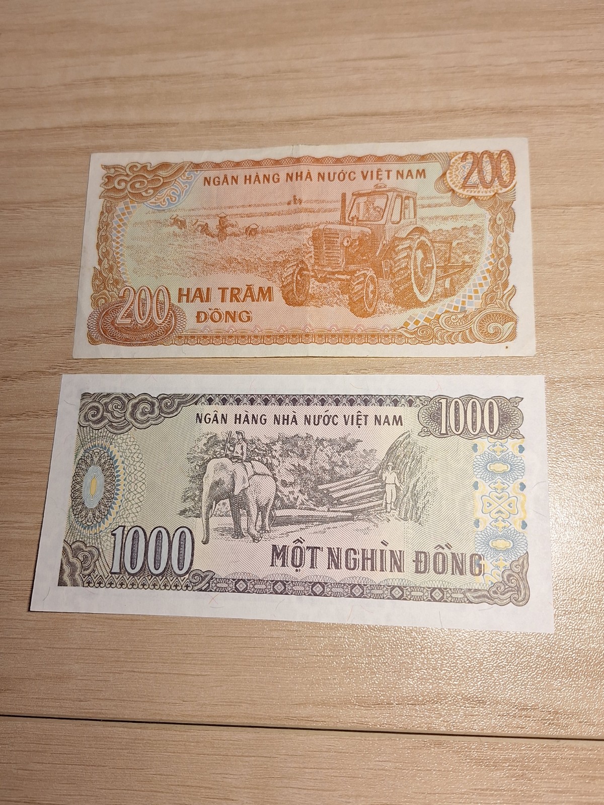 Vietnam Banknotes 1988 1,000 Dong, 1987 200 Dong, Nicer Condition Collectibles!