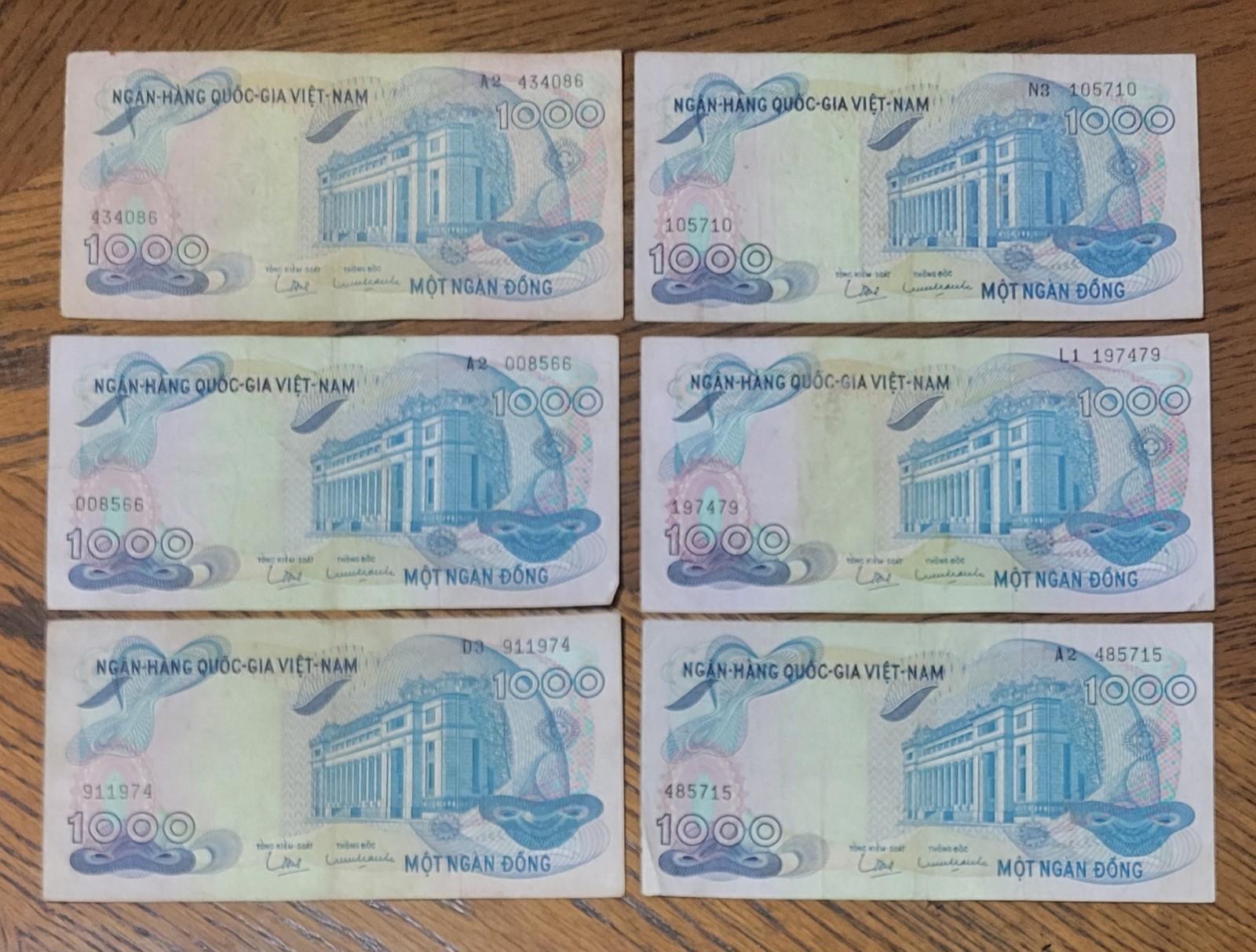 Vintage Banknote lot from South Vietnam, see pictures.