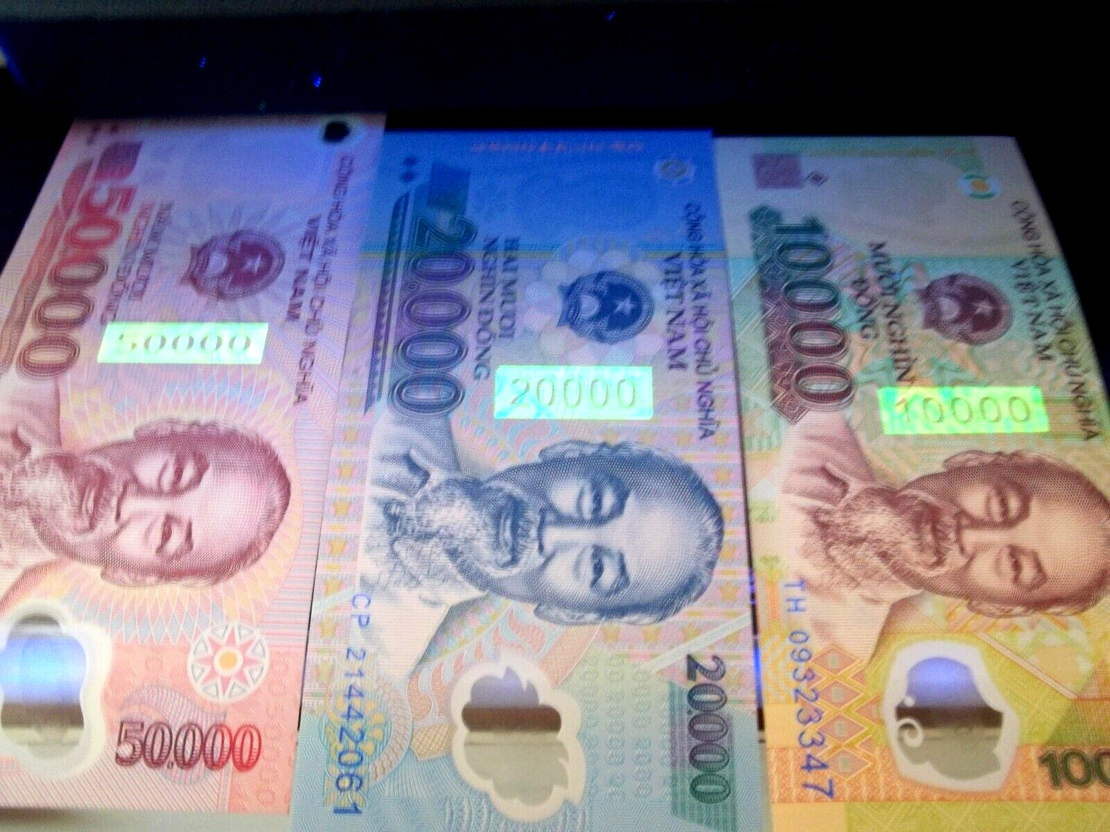 80,000 VIETNAM DONG *UNCIRCULATED*BANKNOTES, ALL DATES POLYMER BILLS,