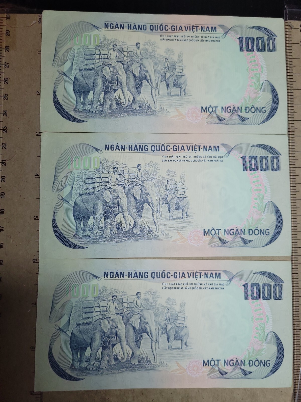 🌏 South Vietnam 1000 Dong 1972 P-34 (5 consecutive serial #) Banknote 022423-19