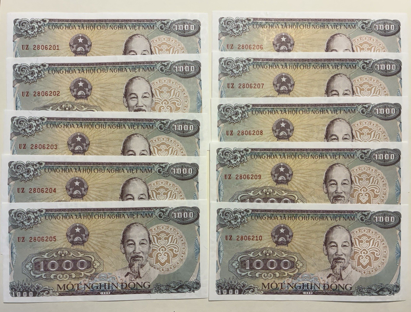 10x 1988 Vietnam 1000 Dong Bank notes UNC