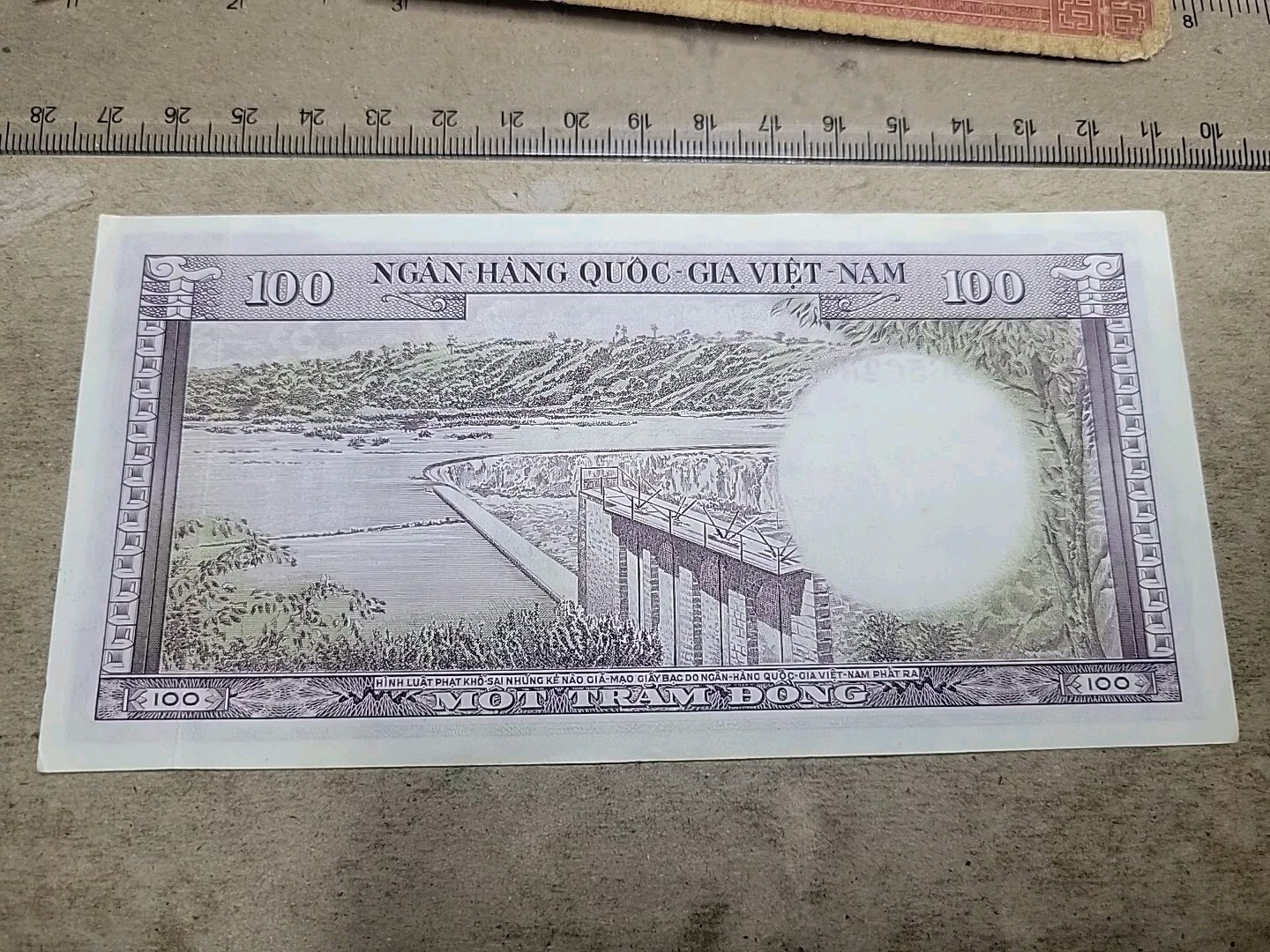🌏 South Vietnam 100 dong 1966 P-18 VF+ Banknote 071824-2