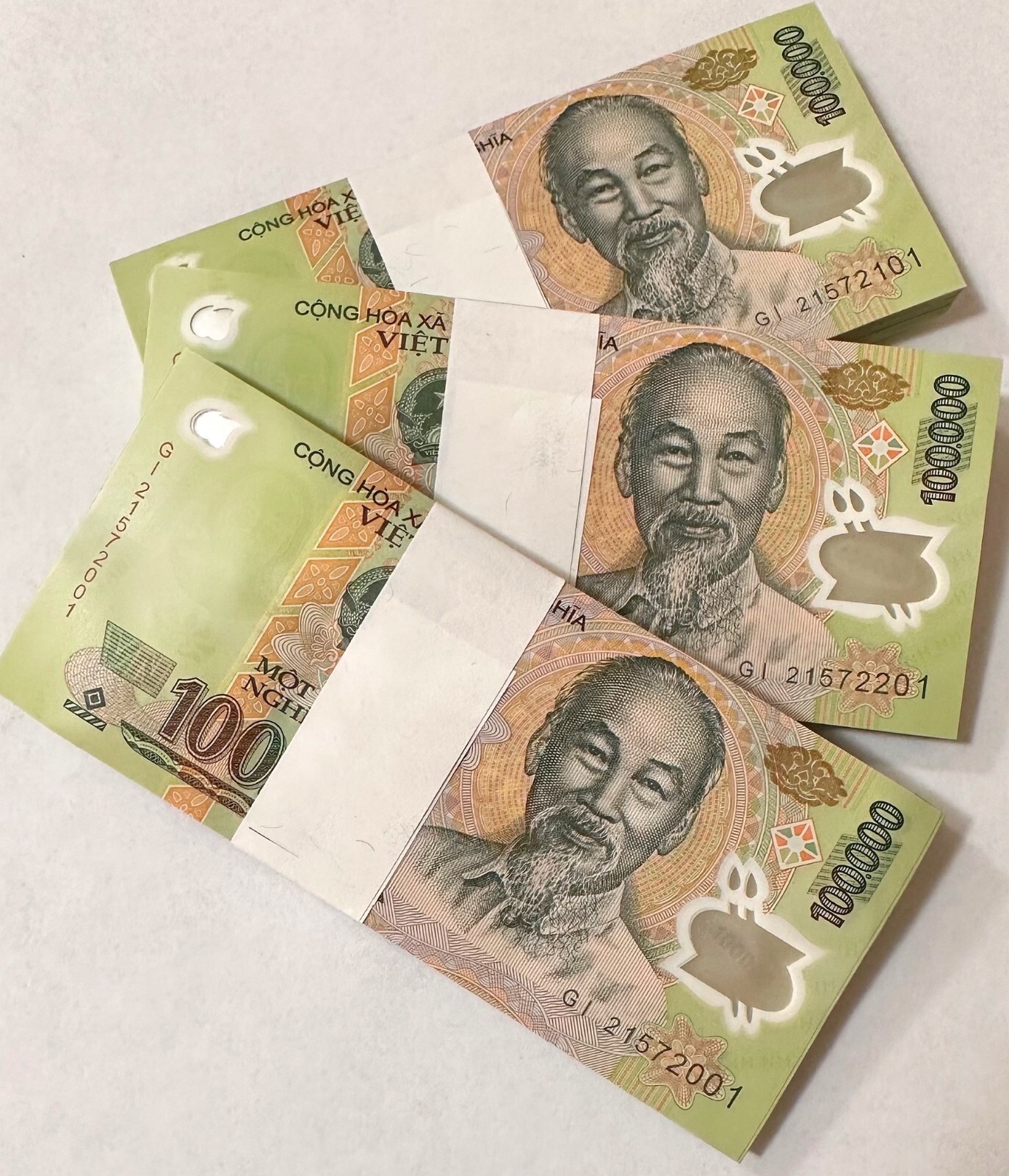 100,000 Vietnam Dong VND Uncirculated UNC Banknote Currency Money Polymer 1piece