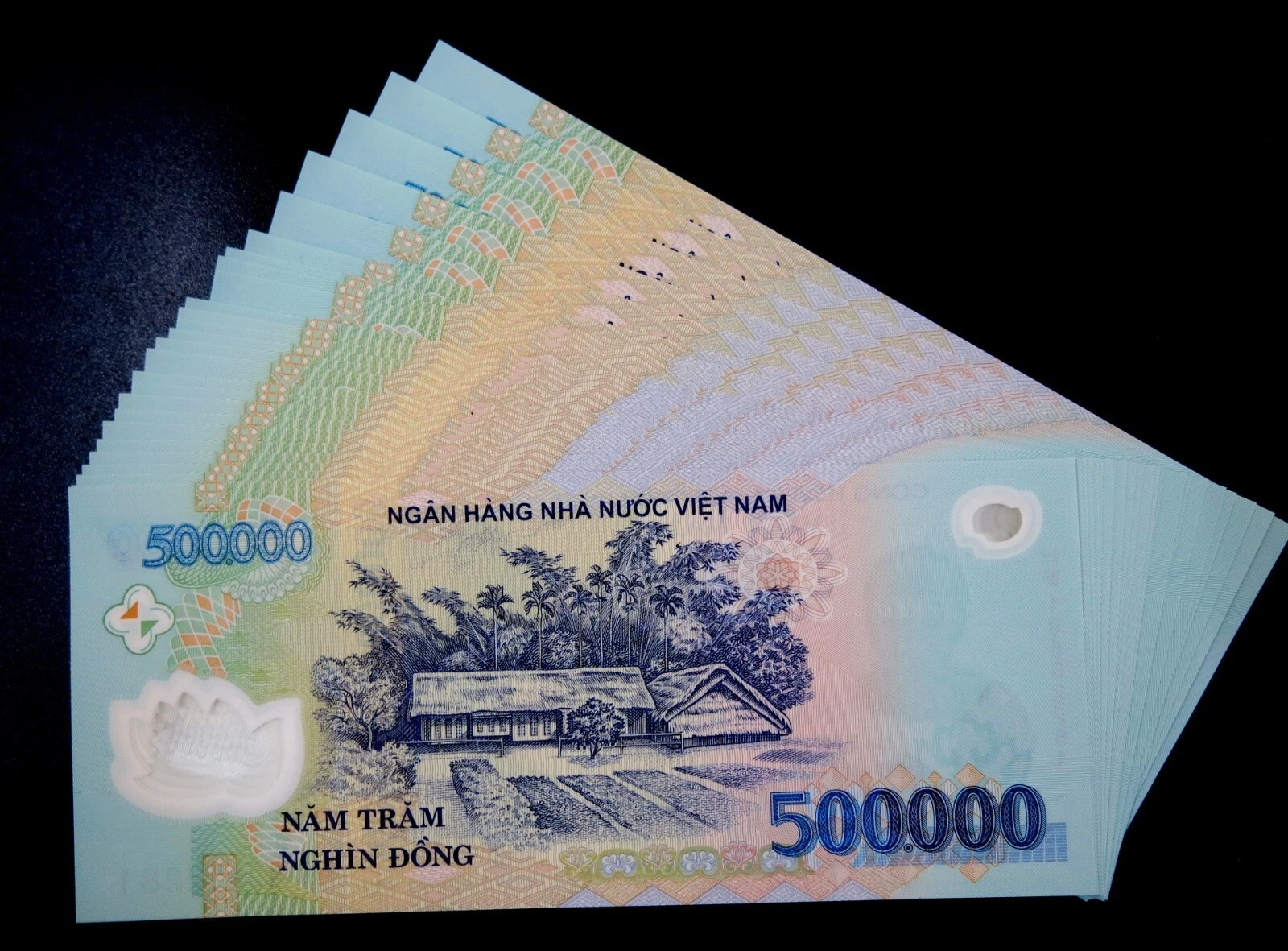 5 MILLION VIETNAMESE DONG ( 10 ) 500,000 VND CURRENCY BANKNOTES | FAST SHIPPING