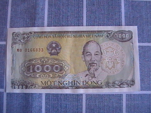 CURRENCY VIET NAM 1988 1000 MOT NGHIN DONG SERIAL # MO 0166833 CRISP