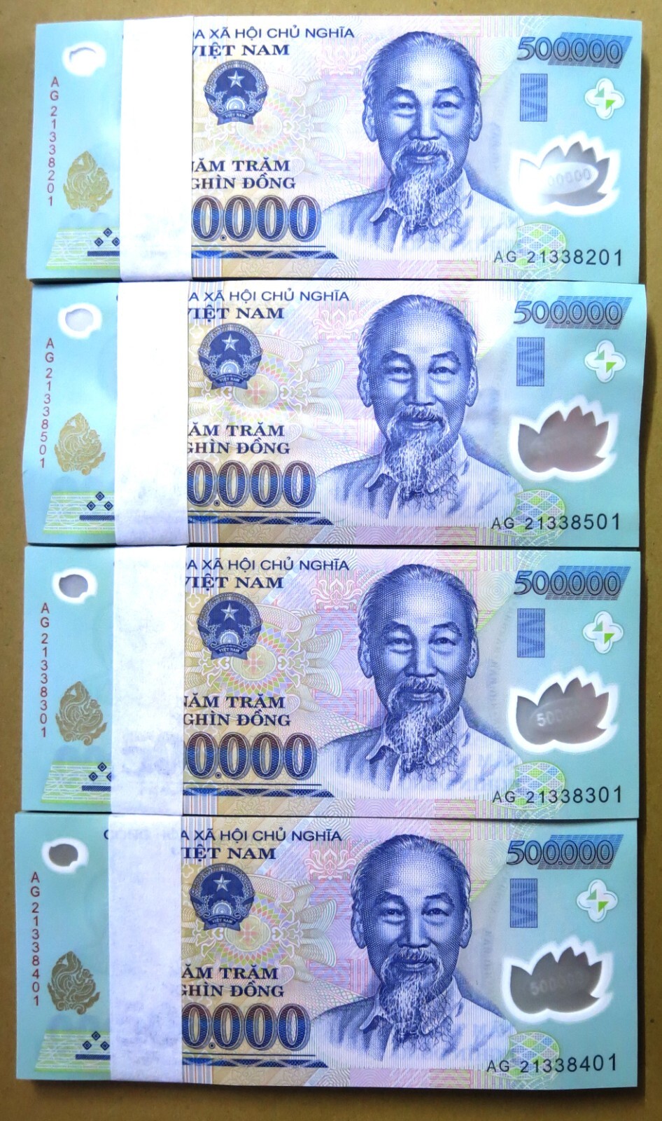 Vietnam 50 Million Dong = 500,000 Dong x 100 notes in UNC Condition, Brand New.