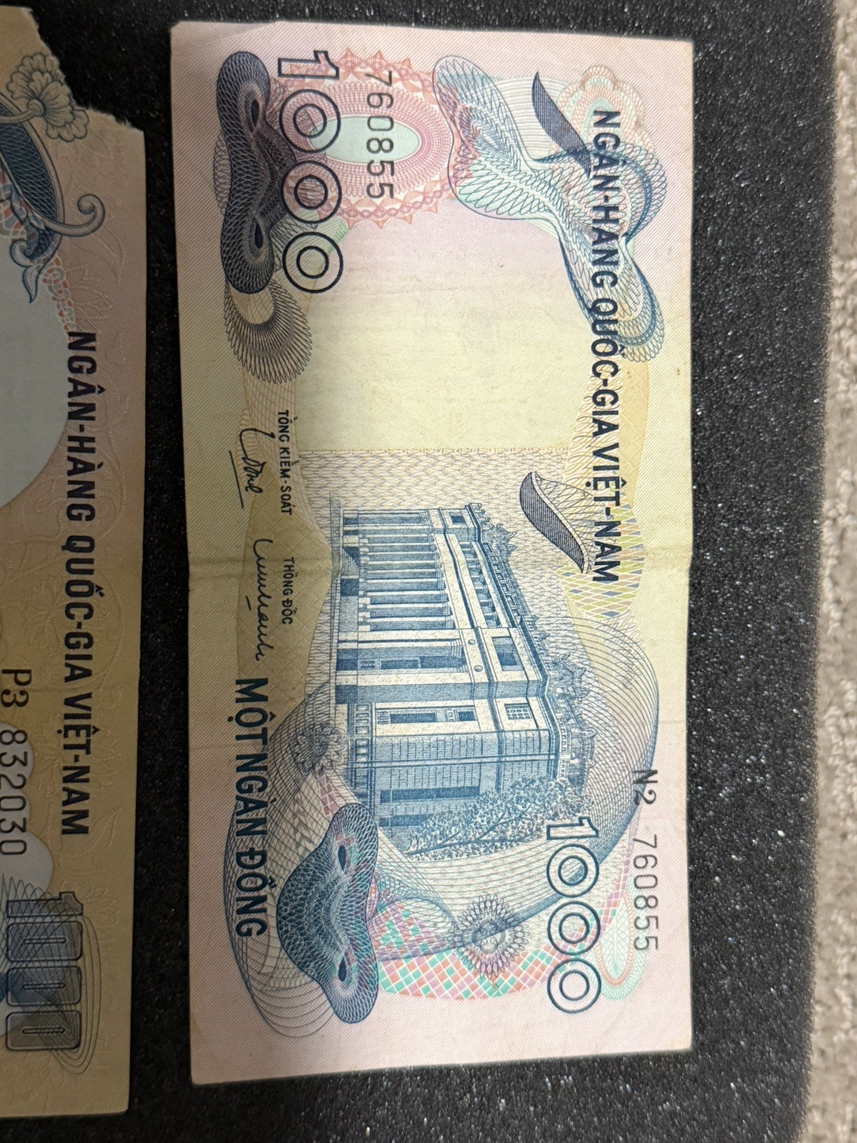 South Vietnam 3 Banknotes Lot – 2 different 1000 Dong & 1 500 Dong