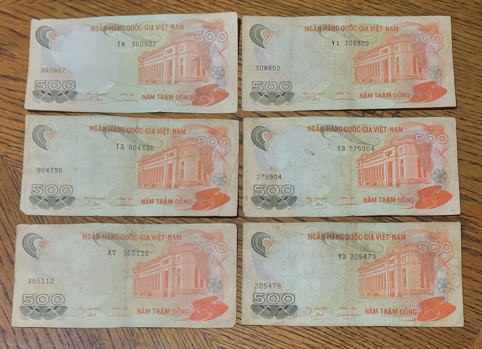 Vintage Banknote lot from South Vietnam, see pictures.