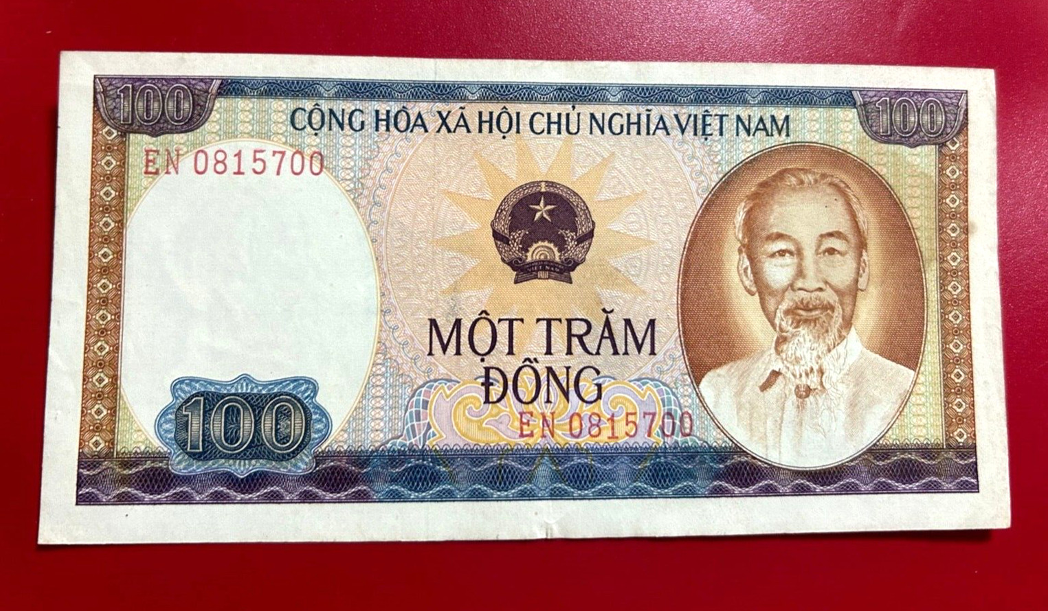 1980 MOT TRAM DONG 100 DONG VIETNAM BANKNOTE