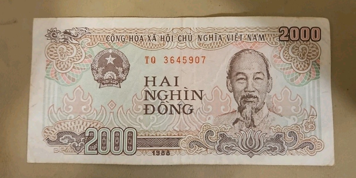 1988 Vietnam 2000 Dong Note