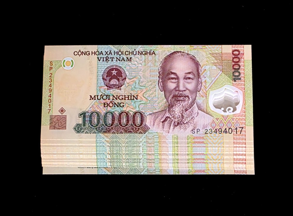 15 pcs x VIETNAM 10000 (10,000) Dong P-119 , Polymer, UNCIRCULATED Currency