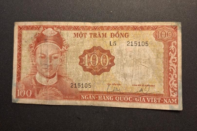 1964-66 ND South Vietnam 100 Dong Pick# 19 – Very Nice Circ Note -c6633xcn