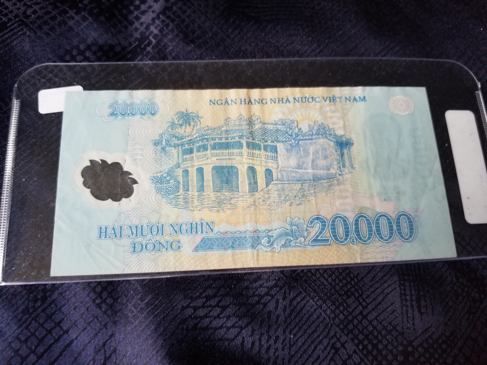 Vietnam 20000 Dong 2016 Very Fine – Serial #FL16958529