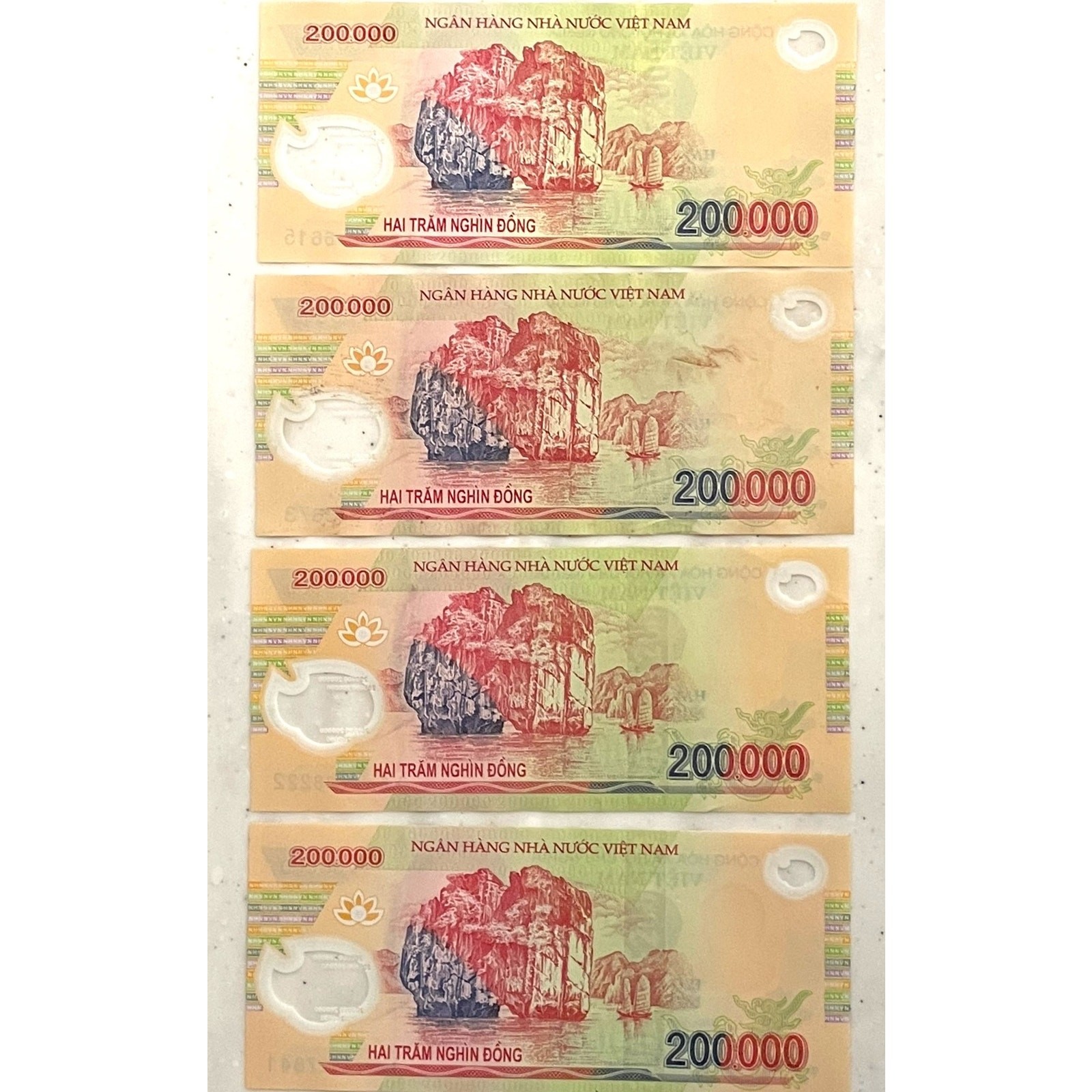 1/5 Million Vietnamese Dong 200,000 VND Polymer Banknote Genuine 200K