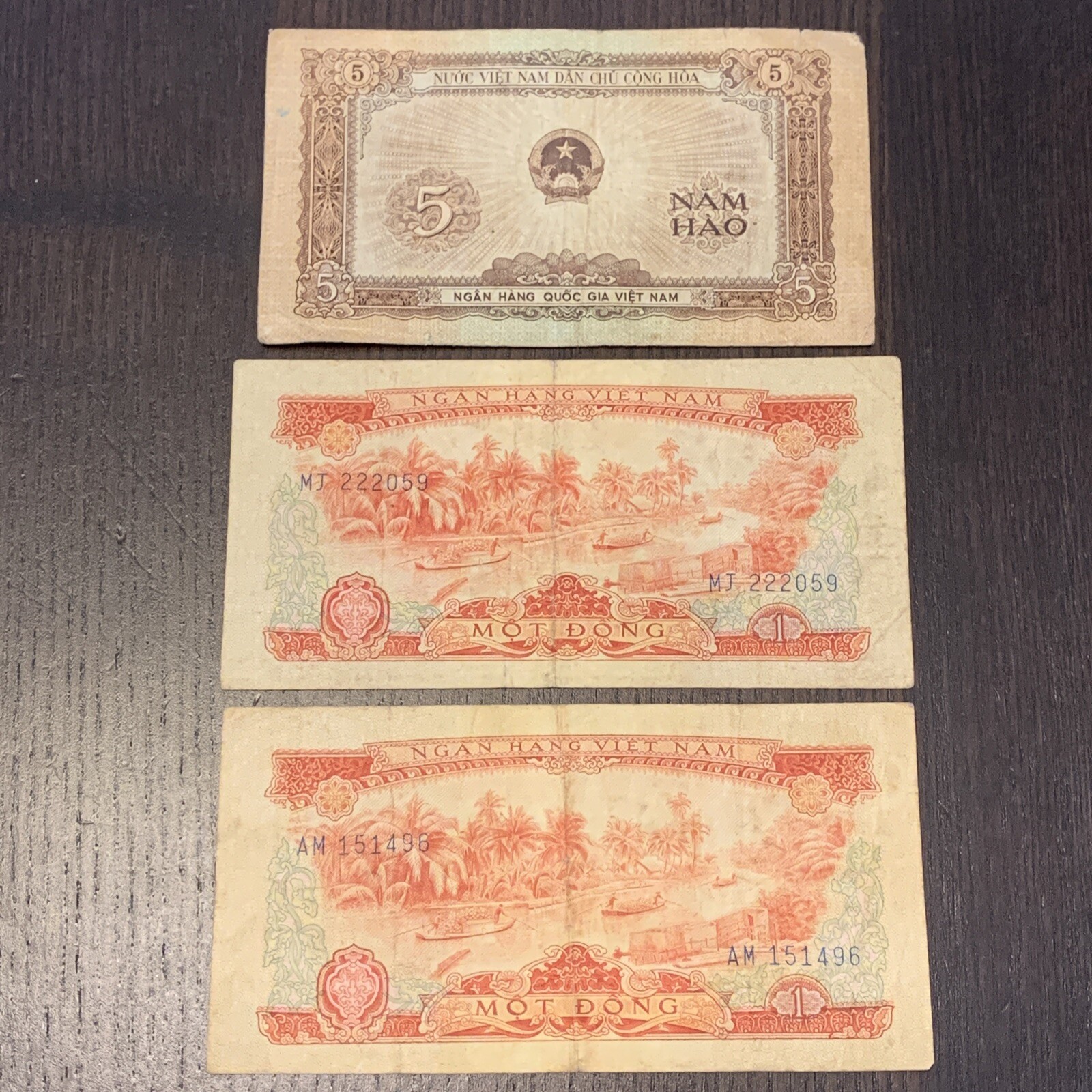 1958 5 Hao & 1966 1 Dong Vietnam 5 Banknotes
