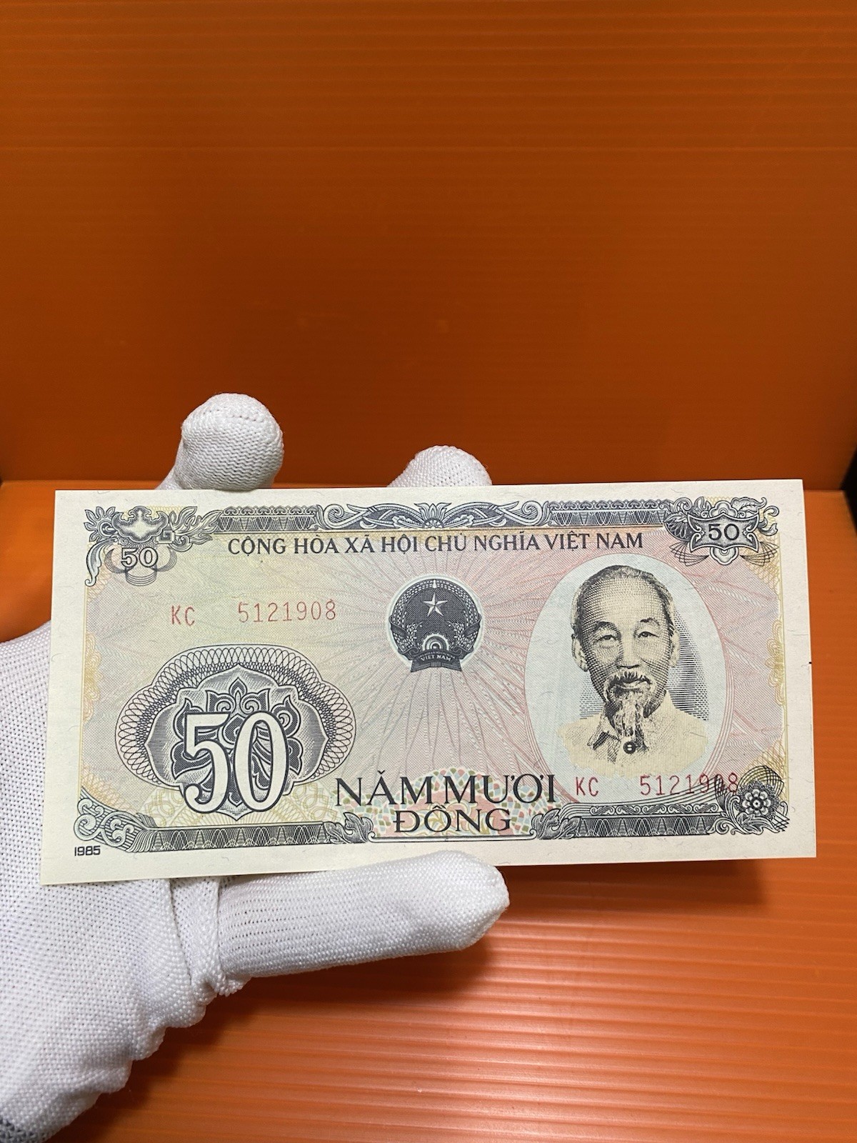 Vietnam Banknote 1984 Hochimin 50 Dong KC 5121908 UNC Classic Free Shipping !!!!